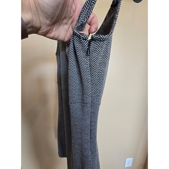 Black and white forever 21 tight dress with side zipper size XS - Picture 2 of 6